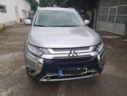 Silber Gebraucht 2019 Mitsubishi Outlander Active SUV | 20.000 € (Guter Preis)