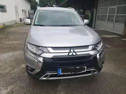 Silber Gebraucht 2019 Mitsubishi Outlander Active SUV | 20.000 € (Superpreis)
