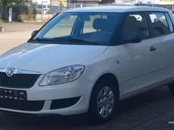 Weiß Gebraucht 2014 Skoda Fabia Active Kleinwagen | 7.189 € (Fairer Preis)