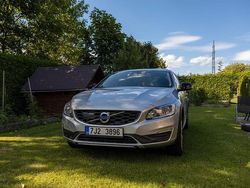 Silber Gebraucht 2018 Volvo S60 CC Limousine | 12.500 €