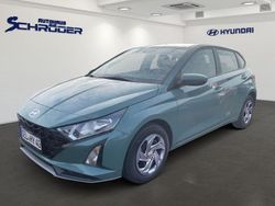 Gruen Neu 2025 Hyundai i20 Select Limousine | 20.790 € (Fairer Preis)