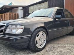 199 blauschwarz met. Gebraucht 1993 Mercedes E420 Limousine | 14.998 €