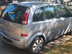 Grau Gebraucht 2004 Opel Meriva Van / Kleinbus | 940 € (Superpreis)