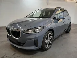 Grau Gebraucht 2024 BMW 218 Sport Line Van / Kleinbus | 26.950 € (Superpreis)