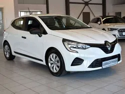 Weiß Gebraucht 2021 Renault Clio V Kleinwagen | 9.999 € (Fairer Preis)