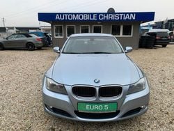 Blau Gebraucht 2010 BMW 318 Limousine | 5.499 € (Guter Preis)