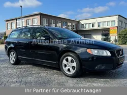 Schwarz Gebraucht 2009 Volvo V70 Momentum Kombi | 2.990 € (Fairer Preis)