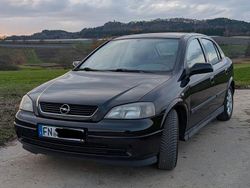 Schwarz Gebraucht 2004 Opel Astra Limousine | 2.000 € (Guter Preis)