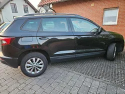 Schwarz Gebraucht 2018 Skoda Karoq Ambition SUV | 16.300 € (Fairer Preis)