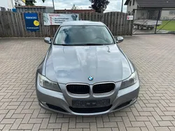 Grau Gebraucht 2011 BMW 320 Sport Line Kombi | 3.890 € (Superpreis)