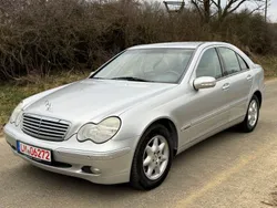Silber Gebraucht 2002 Mercedes C200 Elegance Limousine | 3.999 € (Etwas zu teuer)