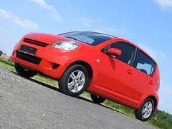 Rot Gebraucht 2011 Daihatsu Sirion Kleinwagen | 4.999 €