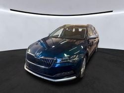 Lavablau metallic Gebraucht 2022 Skoda Superb Scout 4x4 Kombi | 32.970 € (Etwas zu teuer)