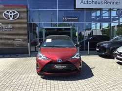 Tokiorot perleffekt / mysticschwarz mica Gebraucht 2018 Toyota Yaris Hybrid Basis Limousine | 15.890 € (Fairer Preis)