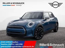 Blau Gebraucht 2024 Mini Cooper Classic Kleinwagen | 28.900 € (Fairer Preis)