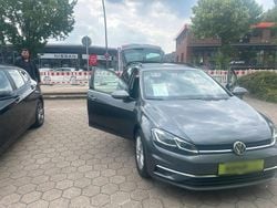 Grau Gebraucht 2018 VW Golf VII Comfortline Kombi | 13.999 € (Fairer Preis)