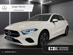 Weiß Gebraucht 2024 Mercedes A250 Progressive Limousine | 28.900 € (Guter Preis)