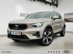 Bright dusk / metallic (metallic) Gebraucht 2023 Volvo XC40 Core SUV | 33.860 € (Etwas zu teuer)