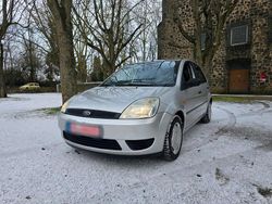 Silber Gebraucht 2004 Ford Fiesta Kleinwagen | 1.390 € (Fairer Preis)