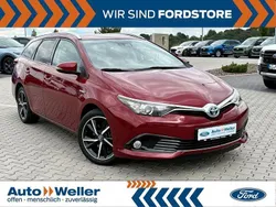Rot Gebraucht 2017 Toyota Auris Touring Sports Edition-S Kombi | 15.490 € (Fairer Preis)