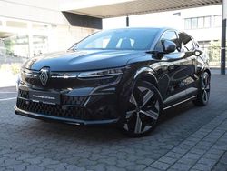 Schwarz gne + grau kqg Gebraucht 2023 Renault Mégane Iconic Limousine | 24.780 € (Guter Preis)