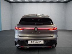 Grau Gebraucht 2024 Renault Mégane Limousine | 33.199 € (Fairer Preis)