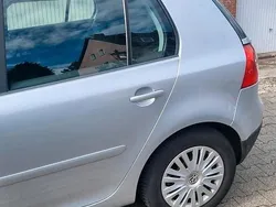 Silber Gebraucht 2005 VW Golf V Kleinwagen | 1.750 € (Fairer Preis)
