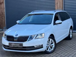 Weiß Gebraucht 2017 Skoda Octavia Style Kombi | 9.999 € (Guter Preis)