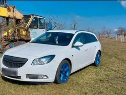 Weiß Gebraucht 2009 Opel Insignia Sport Kombi | 2.600 € (Superpreis)