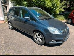 Blau Gebraucht 2006 Opel Zafira Kombi | 6.000 €