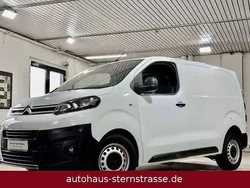 Weiß Gebraucht 2021 Citroën Jumpy Van / Kleinbus | 18.480 € (Guter Preis)