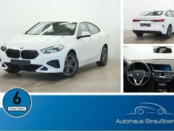 Weiß Gebraucht 2024 BMW 218 Sport Line Limousine | 26.820 € (Superpreis)