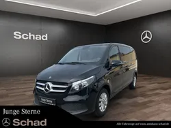 Obsidianschwarz metallic Gebraucht 2021 Mercedes V220 Van / Kleinbus | 42.480 € (Guter Preis)
