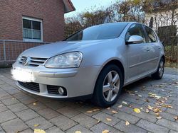 Silber Gebraucht 2008 VW Golf V United Limousine | 3.800 € (Etwas zu teuer)