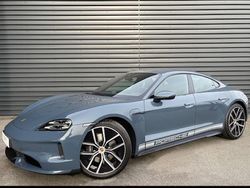 Blau Gebraucht 2025 Porsche Taycan Limousine | 117.750 €