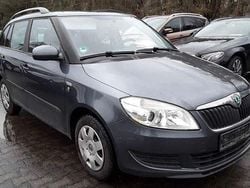 Grau Gebraucht 2011 Skoda Fabia Family Kombi | 4.400 € (Fairer Preis)