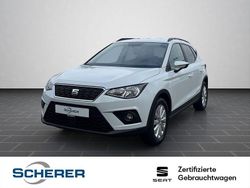 Weiß (metallic) Gebraucht 2021 Seat Arona Style SUV | 15.680 € (Etwas zu teuer)