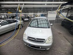Silber Gebraucht 2004 Opel Meriva Van / Kleinbus | 2.200 € (Fairer Preis)