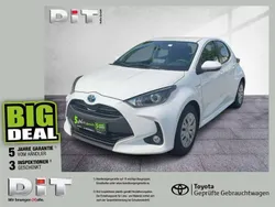 Schneeweiß Gebraucht 2021 Toyota Yaris Hybrid Business Edition Kleinwagen | 17.490 € (Fairer Preis)