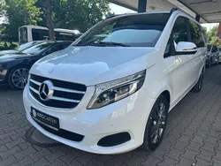 Weiß Gebraucht 2017 Mercedes V250 Edition Van / Kleinbus | 35.550 € (Fairer Preis)