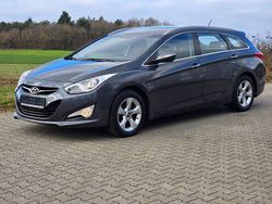 Grau Gebraucht 2013 Hyundai i40 Style Kombi | 6.890 € (Fairer Preis)