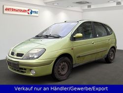 Grün Gebraucht 2003 Renault Scénic Van / Kleinbus | 399 €