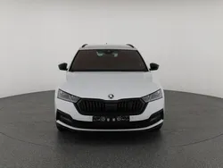 Moon white perleffekt Gebraucht 2023 Skoda Octavia SportLine Kombi | 36.475 € (Fairer Preis)