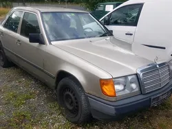Braun Gebraucht 1988 Mercedes E260 Limousine | 1.100 €