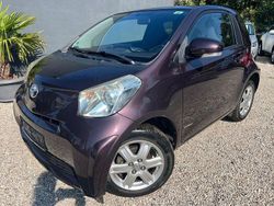 Deep amethyst mica metallic Gebraucht 2009 Toyota iQ Basis Kleinwagen | 5.295 € (Teuer)