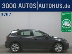 Schwarz deep black perleffekt (metallic) Gebraucht 2021 VW Golf VIII Style Limousine | 23.790 € (Fairer Preis)