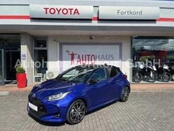 Blau metallic Gebraucht 2025 Toyota Yaris Hybrid Sport Kleinwagen | 28.980 € (Fairer Preis)