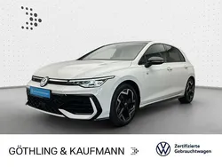 Pure white Gebraucht 2024 VW Golf VIII R-line Limousine | 32.430 € (Fairer Preis)