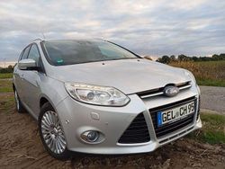 Silber Gebraucht 2014 Ford Focus Titanium Kombi | 6.800 € (Fairer Preis)