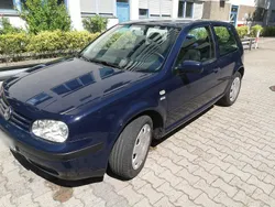 Blau Gebraucht 2002 VW Golf IV Kleinwagen | 1.800 € (Fairer Preis)